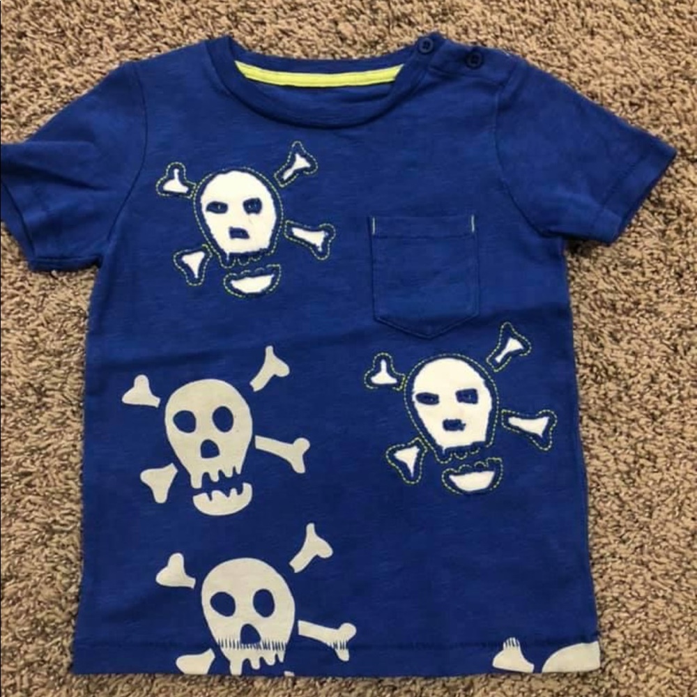 Boys Mini Boden blue skull size shirt 1.5-2 NWOT.